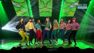 Girls&#39; Generation - Dancing Queen - Live