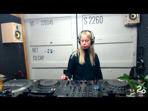 Mama Snake @ 20ft Radio