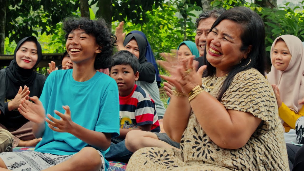 Piringan Bermarka Biru - A Blue Marked Disc [2025]