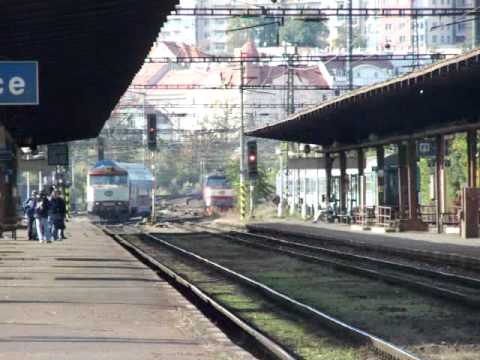 749 107 na čele os. 9063 - Praha Vršovice - příjezd - 17.10.2010.