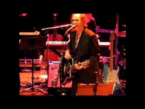 Ray Davies 11/9/11 - Pabst, Milwaukee WI. 20th Century Man