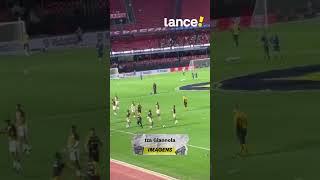 Aquecimento rolando! São Paulo se prepara para enfrentar o Grêmio