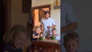 Download lagu Che forza Elsa🤣🤣🤣 è come se lo gusta Aaron 🍉 mp3 Download lagu Che forza Elsa🤣🤣🤣 è come se lo gusta Aaron 🍉 mp3