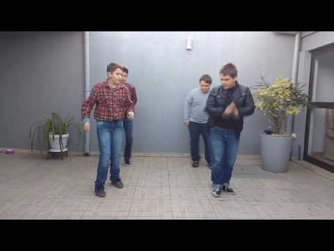 Turma 81 - Night Fever (Bee Gees 1977)