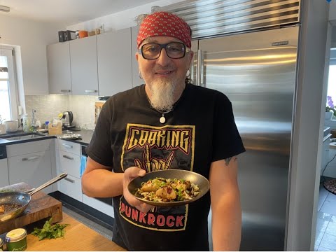 Zwiebelfisch - Stefan Marquard @ Home "ungeschminkt & ungeschnitten