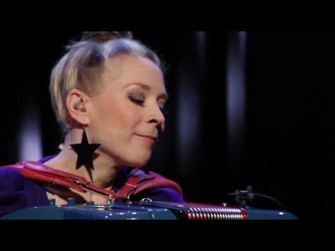 Johanna Juhola & Imaginary Friends: Sadepäivä - Rainy Day