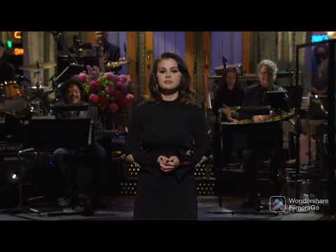 Selena Gomez impersonate Miley Cyrus at snl so perfectly
