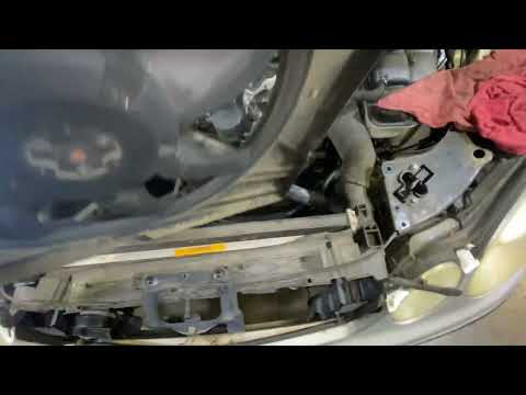 175.- 2006 Mercedes Benz E350 Radiator replacement DIY LEAK