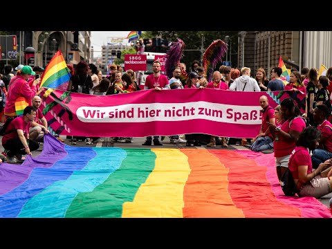 Christopher Street Day: Hunderttausende feiern Vielfalt in Berlin