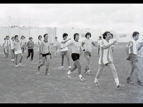 DOCUM 0021 y 22 FUTBOL Entrenamiento U D TELDE el Hornillo  09 Junio 1978 B.y N. 35 mm BANCO de CINE