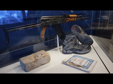 شاهد من ضمنها بندقية بن لادن.. متحف للـ"سي آي أيه" يعرض تذكارات من أبرز عملياتها