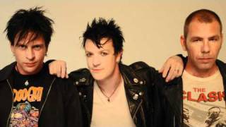 The Living End - Putting You Down