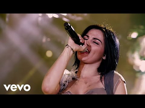 Video thumbnail for Qué Hay Detrás (Live in Rio)