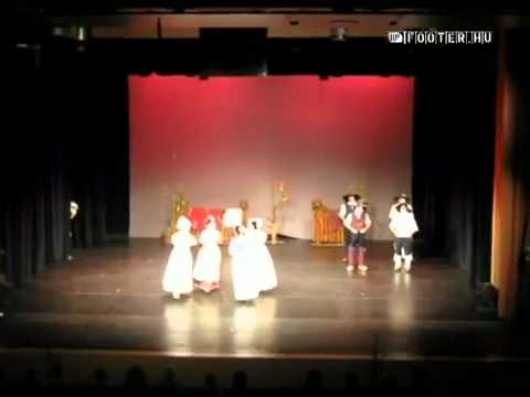 French Folk dance Bourrée Gannatoise Auvergne