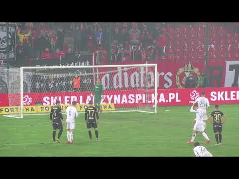 Fortuna PP: Widzew Łódź 4-1 GKS 1962 Jastrzębie - Marek Hanousek strzela gola z rzutu karnego