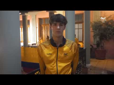 Simón Bermúdez, campeón bolivariano juvenil en 100mts espalda en Sucre 2024