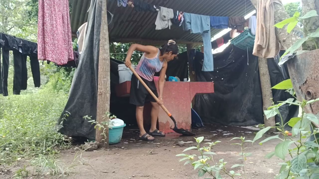 Ya no soport0 esta situaci0n, buscaré solución a este problem4
