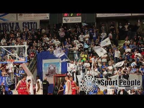 Pielle Livorno-Mestre, gara 3 playoff Serie B: entrambe le tifoserie in un videotifo