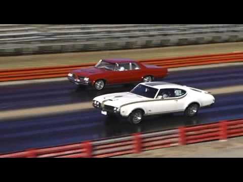 1964 GTO vs 1969 Hurst Olds