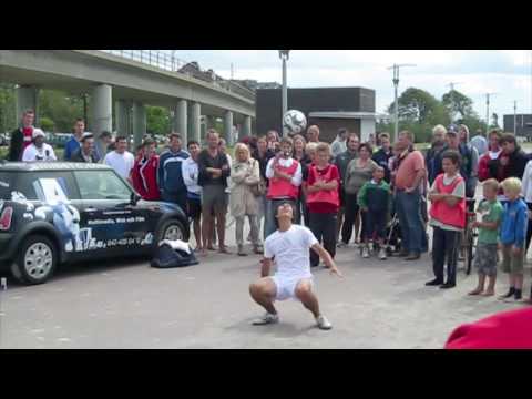 Football Freestyle - Philip Warren Gertsson