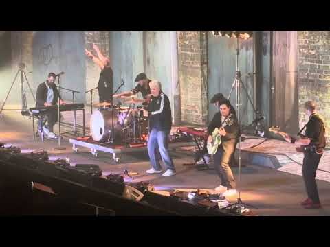 De poema’s Ziggo dome 11 oktober 2025 Groot en belangrijk 