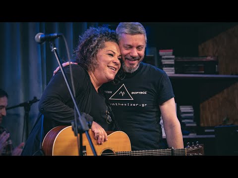 Αλκίνοος Ιωαννίδης & Ματούλα Ζαμάνη - Ελεύθερα Βουνά | Οι Κασέτες του Μελωδία 99.2