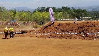 preview picture of video 'Enduro stock 125 1st hit'