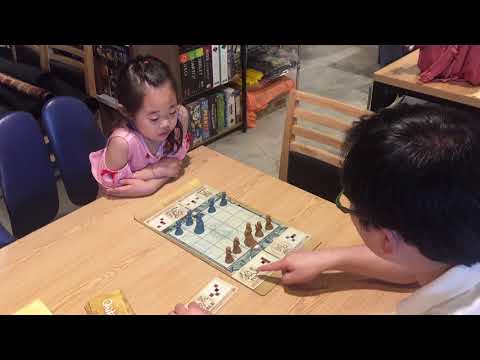 여덟살 태림이와 보드게임 오니타마 하기