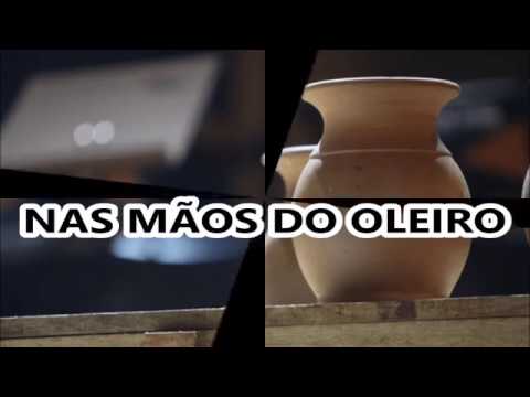 NAS MÃOS DO OLEIRO - Graciele Farias (VOZ com LETRA)