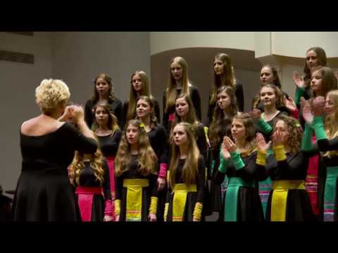 SKOWRONKI Girls' Choir / Thulele mama ya by Lisa Young
