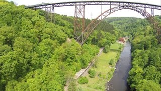 preview picture of video 'Müngstener Brücke DJI Phantom 2 with H3-3D Gimbal (raw footage, unedited)'