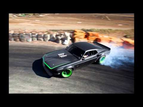 Max Hill & Gordon Max ft. Uliasha - Honey On Your Lips