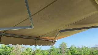 Outsunny 12' x 10' Retractable Awning Patio Awnings Sun Shade Shelter for Deck, Balcony, Yard Review