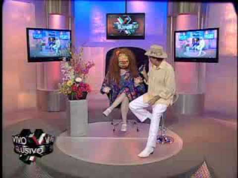 SuperXclusivo 11/2/09 - Giselle hace pocaverguenza a Travieso 1/2