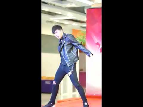 180114 Change cover Teen Top (.. as Ricky) - 장난아냐 (Rocking) & 재밌어? (Love is) @ The HUB