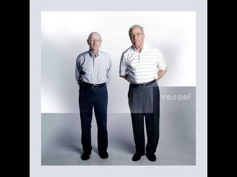 twenty one pilots: Holding On To You