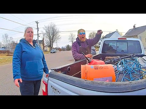 Außer Kontrolle geratenes Paar gerät mit der Polizei aneinander – was sofort nach hinten losgeht