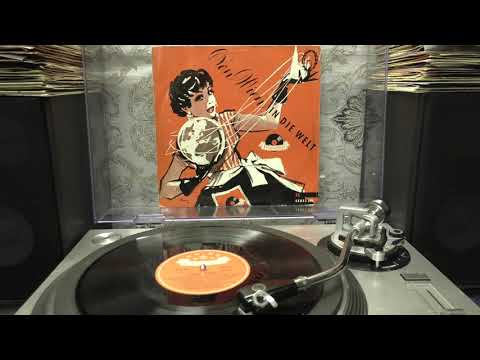 25 cm. LP: Damals in Budapest. (1954).