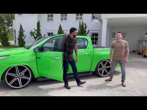 #GusttavoLima e #JonasEsticado Camionete Verde Limão #embaixadoremcasa