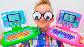 Download lagu Vlad dan Nikita berpura pura bermain mainan dan memilih profesi baru mp3