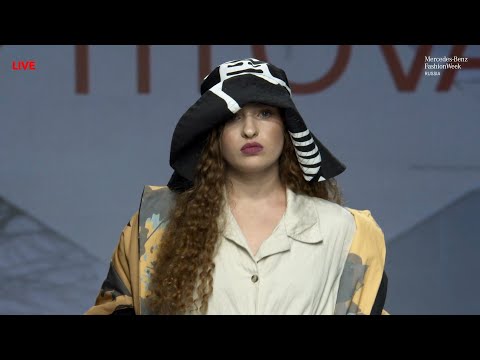 K Titova Spring/Summer 2022 Runway | Mercedes-Benz Fashion Week Russia | VRAI Magazine