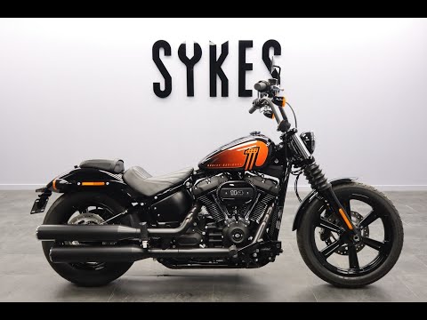 2022 Harley-Davidson FXBBS Softail Street Bob in Vivid Black