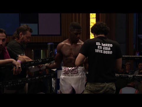 Damian "Guinea" Vs Michael Mora. Boxeo. Peso Supermedio.