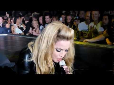 Madonna - Papa Don't Preach - MDNA Tour - Berlin 28.06.2012