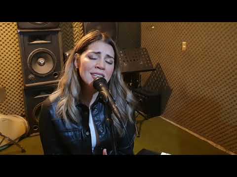 Por debajo de la mesa - Axel y Alina (cover)