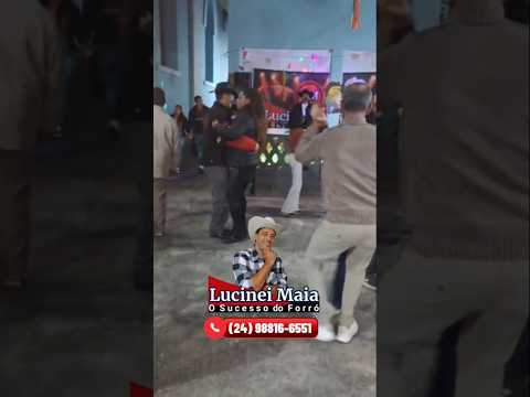 🎊 Êta forrozin arretado 🎊 Lucinei Maia 💃🕺 no Arraiá de Mont Serrat Levy Gasparian - RJ