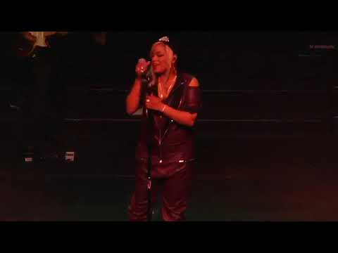 T-Boz- "Gift Wrapped Kiss" Live at T-Boz Unplugged (2013)