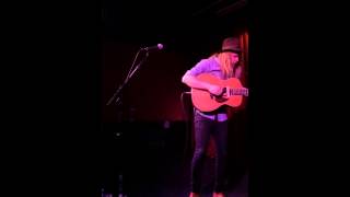 STU LARSEN - Far Away From Here    13/12/14 Melbourne