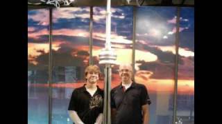 preview picture of video 'CN Tower, Toronto'