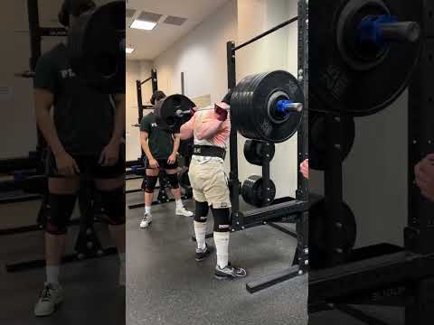 17 yr old shits his pants squatting 470lbs